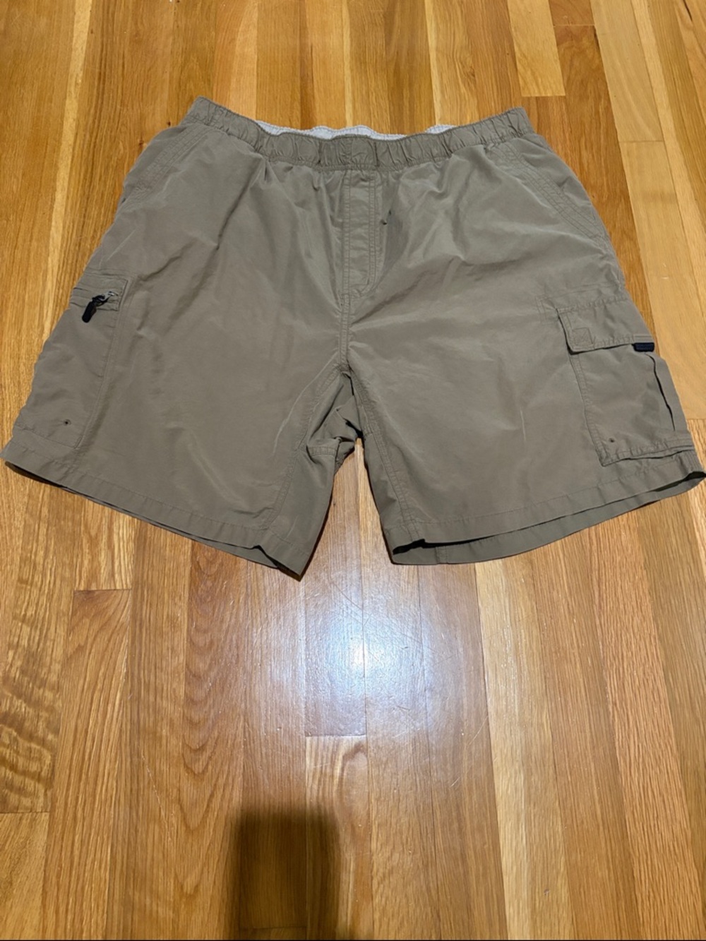 Columbia Men's Cargo Shorts in Tan